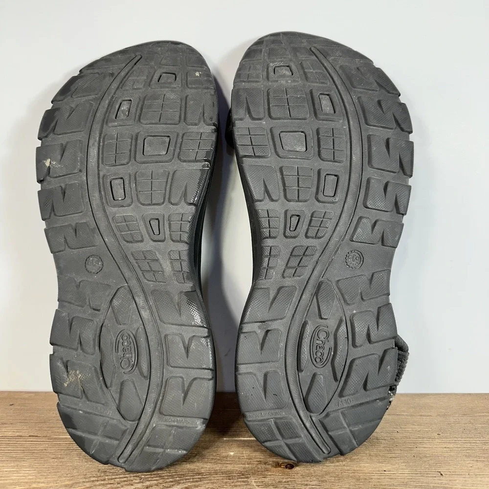 Chaco Z/2 Classic Sandals Mens SZ 10 Gray Beach Walking Outdoor River Fishing